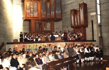 1984-Fahnenweihe-HG-Aalen-SuS-in-Marienkirche