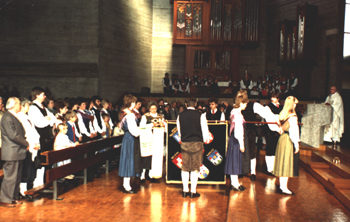 1984-Fahnenweihe-HG-Aalen-in-Marienkirche