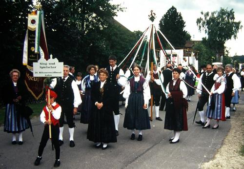 1998-Festzug-in-Ebnat